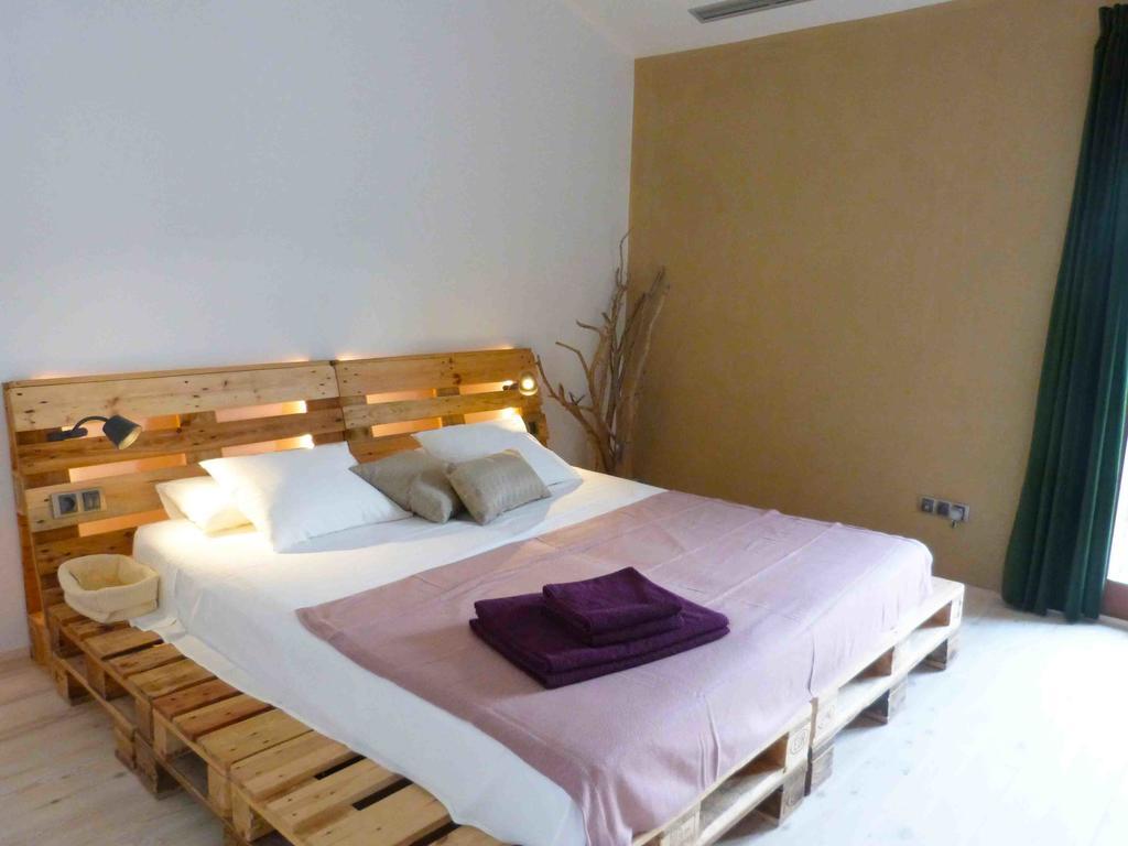 Casa Vella Del Panta Guest House Riudecanyes ภายนอก รูปภาพ